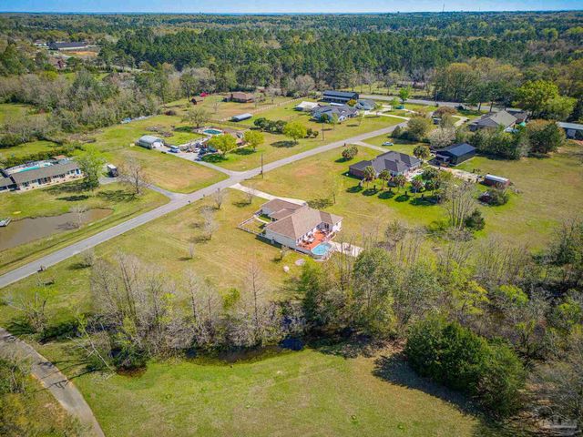 435 Meander Ln, Cantonment, FL 32533