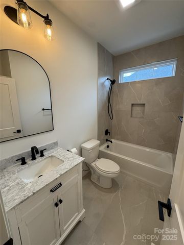 112 Wexford Pointe 5, Hickory, NC 28601