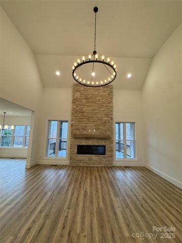 112 Wexford Pointe 5, Hickory, NC 28601