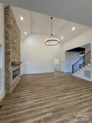 112 Wexford Pointe 5, Hickory, NC 28601