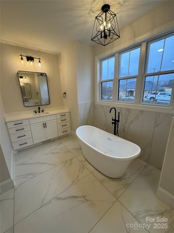 112 Wexford Pointe 5, Hickory, NC 28601