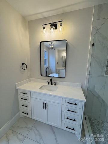 112 Wexford Pointe 5, Hickory, NC 28601