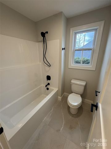 112 Wexford Pointe 5, Hickory, NC 28601