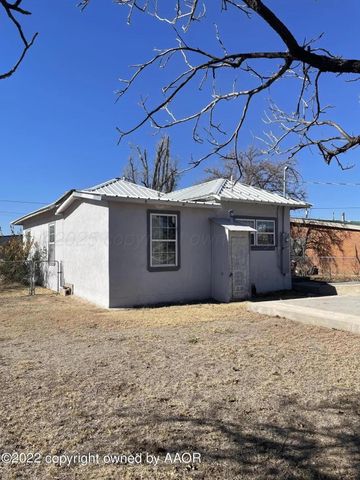 221 S Brandt Street, Spearman, TX 79081