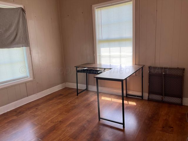 221 S Brandt Street, Spearman, TX 79081