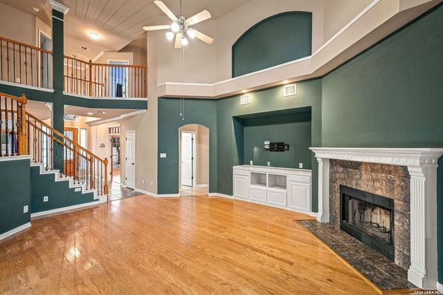 289 LONE CREEK CIR, New Braunfels, TX 78132