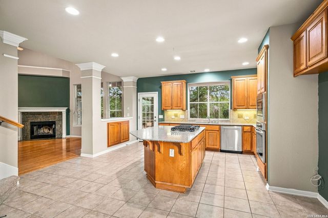 289 LONE CREEK CIR, New Braunfels, TX 78132