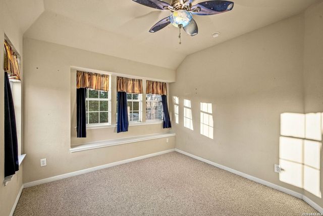 289 LONE CREEK CIR, New Braunfels, TX 78132
