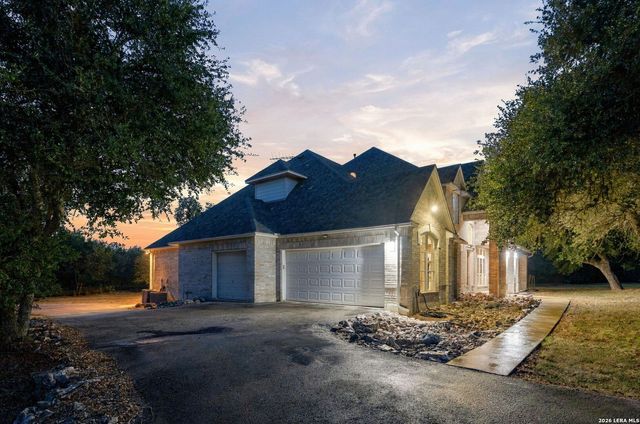 289 LONE CREEK CIR, New Braunfels, TX 78132