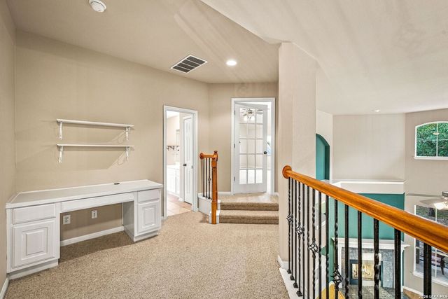 289 LONE CREEK CIR, New Braunfels, TX 78132
