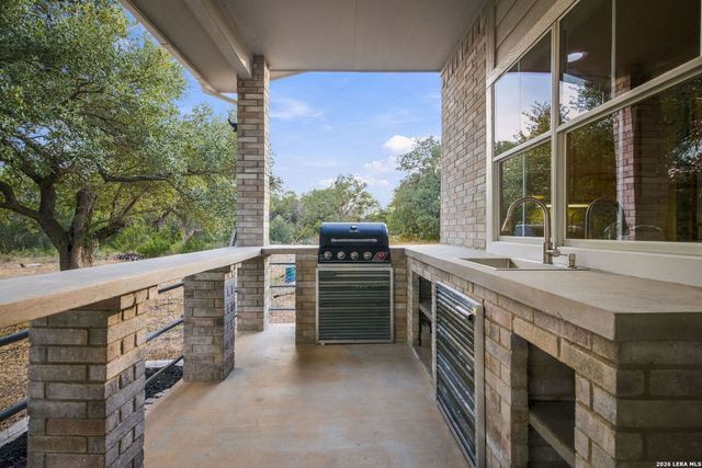 289 LONE CREEK CIR, New Braunfels, TX 78132