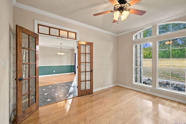 289 LONE CREEK CIR, New Braunfels, TX 78132
