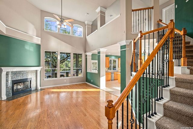 289 LONE CREEK CIR, New Braunfels, TX 78132