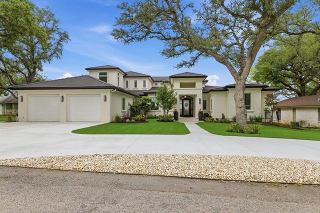 136 S Shorewood DR, Granite Shoals, TX 78654