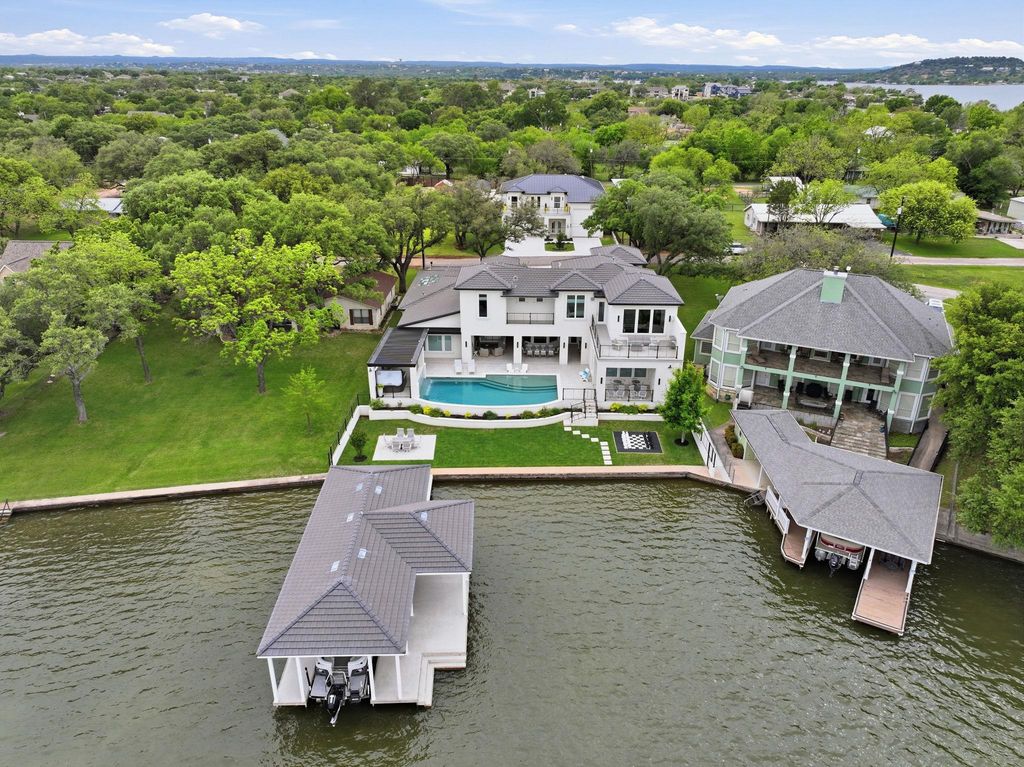 136 S Shorewood DR, Granite Shoals, TX 78654