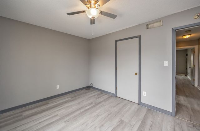 701 Hickory Hill Lane, Des Moines, IA 50317