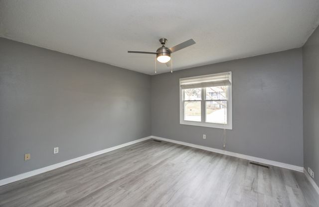 701 Hickory Hill Lane, Des Moines, IA 50317