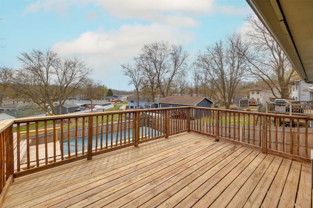 701 Hickory Hill Lane, Des Moines, IA 50317