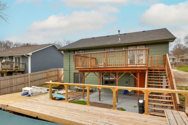 701 Hickory Hill Lane, Des Moines, IA 50317
