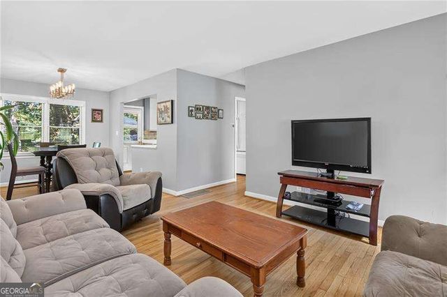 2085 Clearwater Drive, Marietta, GA 30067