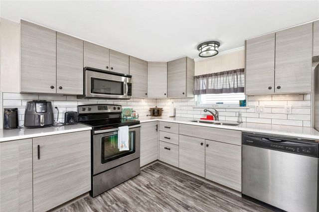 230 WOLVERINE AVENUE, North Port, FL 34287