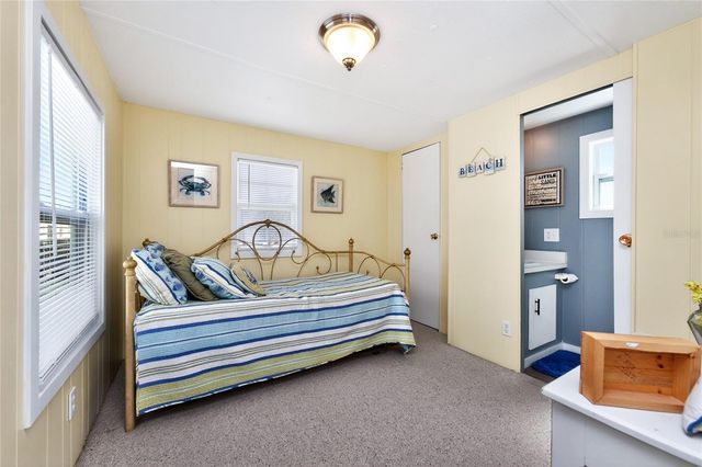 230 WOLVERINE AVENUE, North Port, FL 34287