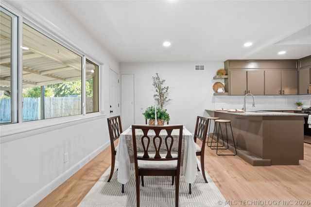 6781 E 26th Place, Tulsa, OK 74129