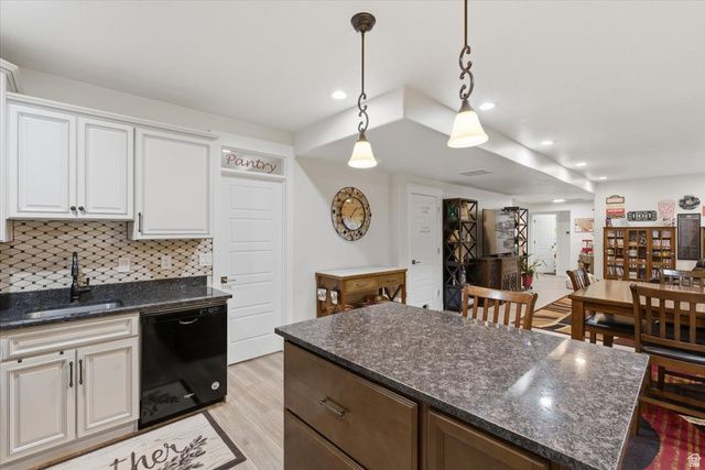 6633 W INDIGO DR, Herriman, UT 84096