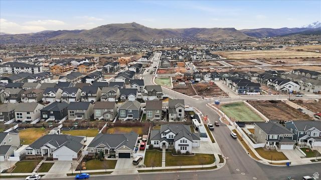 6633 W INDIGO DR, Herriman, UT 84096