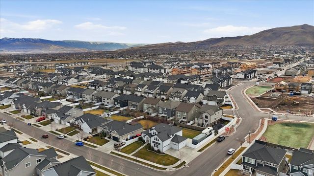 6633 W INDIGO DR, Herriman, UT 84096