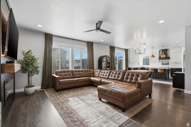 6633 W INDIGO DR, Herriman, UT 84096