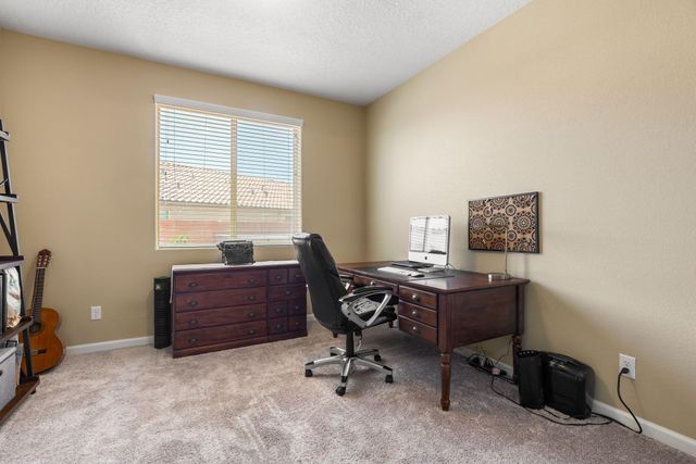 1705 Tent Rocks Drive NW, Albuquerque, NM 87120