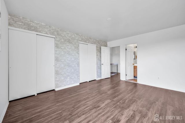 233 Spruce Court, Flemington, NJ 08822