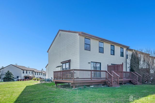 233 Spruce Court, Flemington, NJ 08822