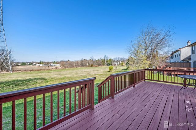 233 Spruce Court, Flemington, NJ 08822