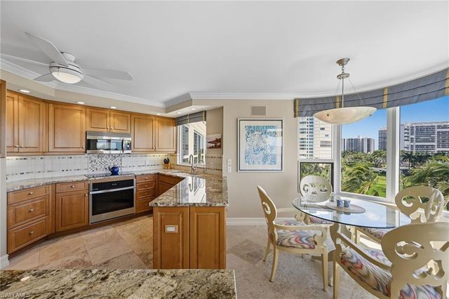 4251 Gulf Shore BLVD N 6D, Naples, FL 34103