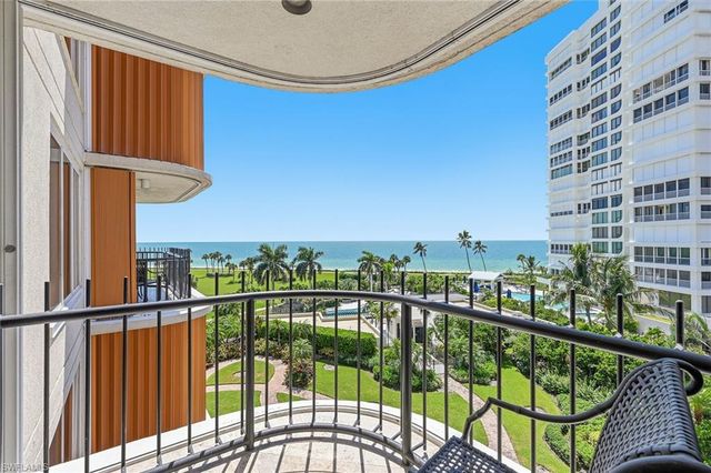4251 Gulf Shore BLVD N 6D, Naples, FL 34103
