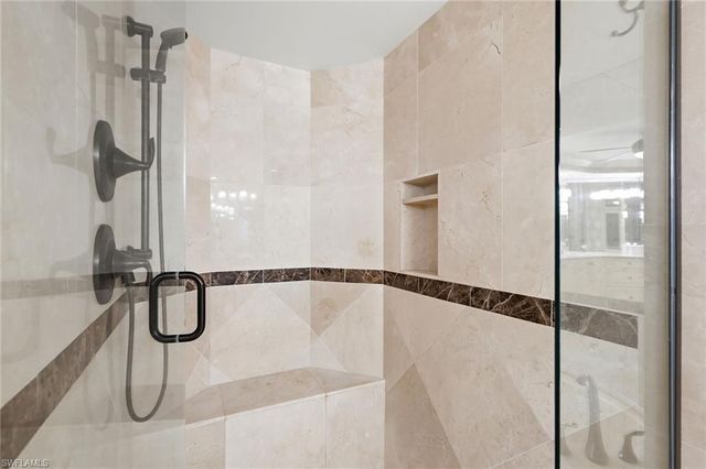 4251 Gulf Shore BLVD N 6D, Naples, FL 34103