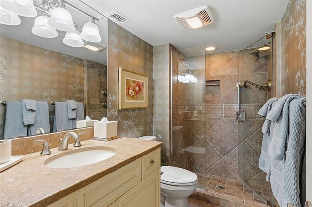 4251 Gulf Shore BLVD N 6D, Naples, FL 34103
