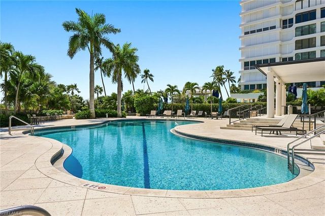 4251 Gulf Shore BLVD N 6D, Naples, FL 34103