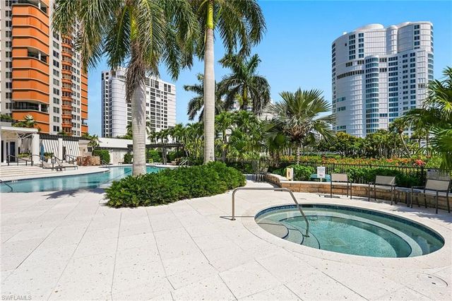 4251 Gulf Shore BLVD N 6D, Naples, FL 34103