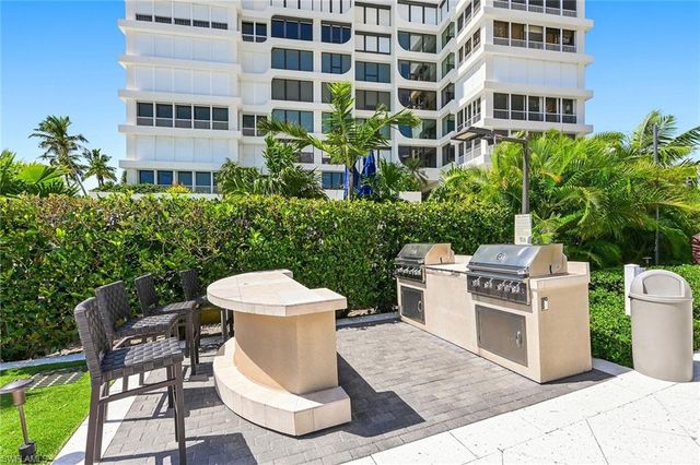 4251 Gulf Shore BLVD N 6D, Naples, FL 34103