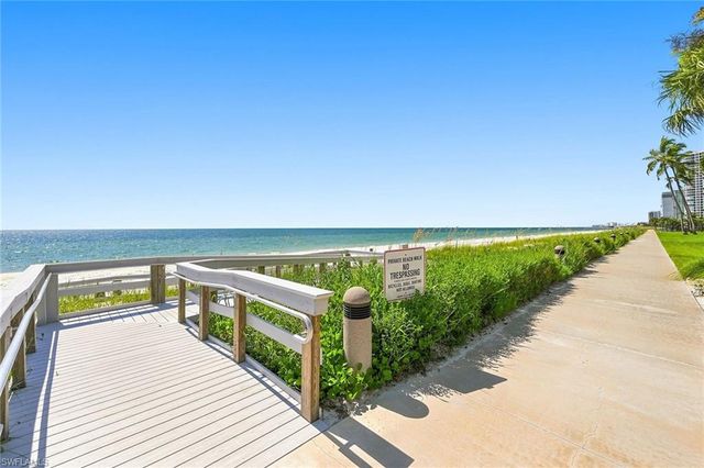 4251 Gulf Shore BLVD N 6D, Naples, FL 34103