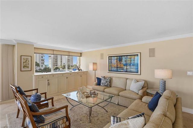 4251 Gulf Shore BLVD N 6D, Naples, FL 34103