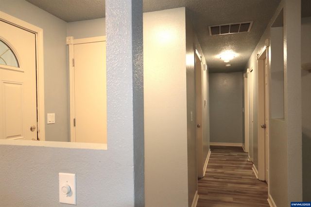 4737 Antelope Ct NE, Salem, OR 97305