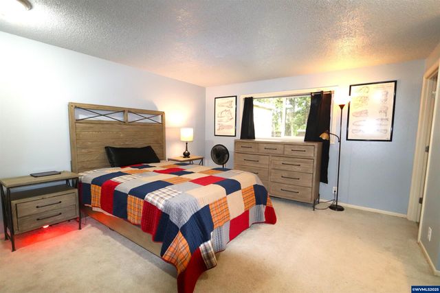 4737 Antelope Ct NE, Salem, OR 97305