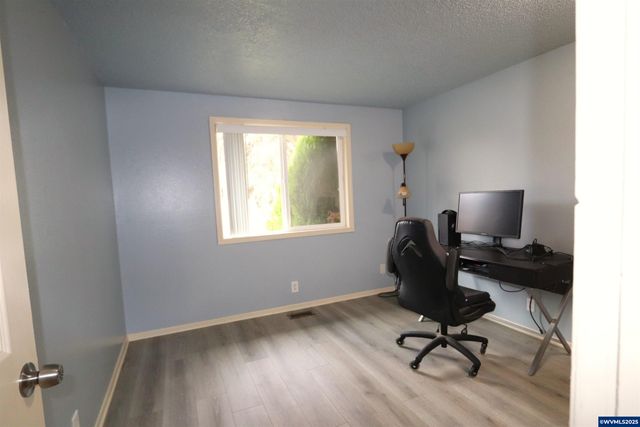 4737 Antelope Ct NE, Salem, OR 97305