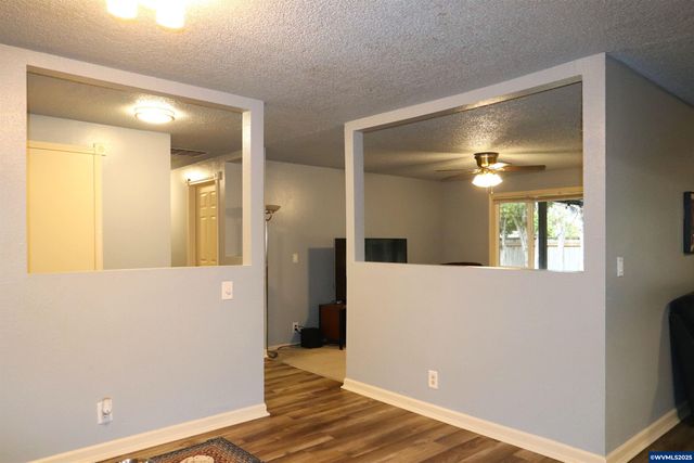 4737 Antelope Ct NE, Salem, OR 97305