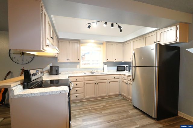 4737 Antelope Ct NE, Salem, OR 97305