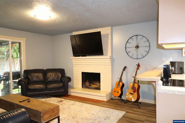 4737 Antelope Ct NE, Salem, OR 97305